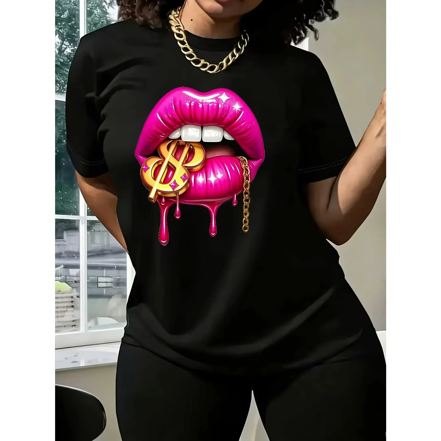 Women's Pink Lips & Dollar Sign $ Currency Print T-Shirt - Short Sleeve Round Neck Casual Blouse, -Line Regular Fit Spring Summer Outfits, Machine Washable Top for Casual Attire Gift for Wife Sister