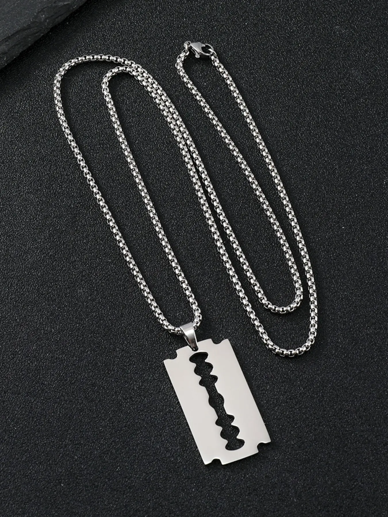 New Cross-Border Cutting Blade Pattern Titanium Steel Necklace, Men's Unique Hip-Hop Pendant, Stainless Steel Jewelry Accessory, Fashion Necklace