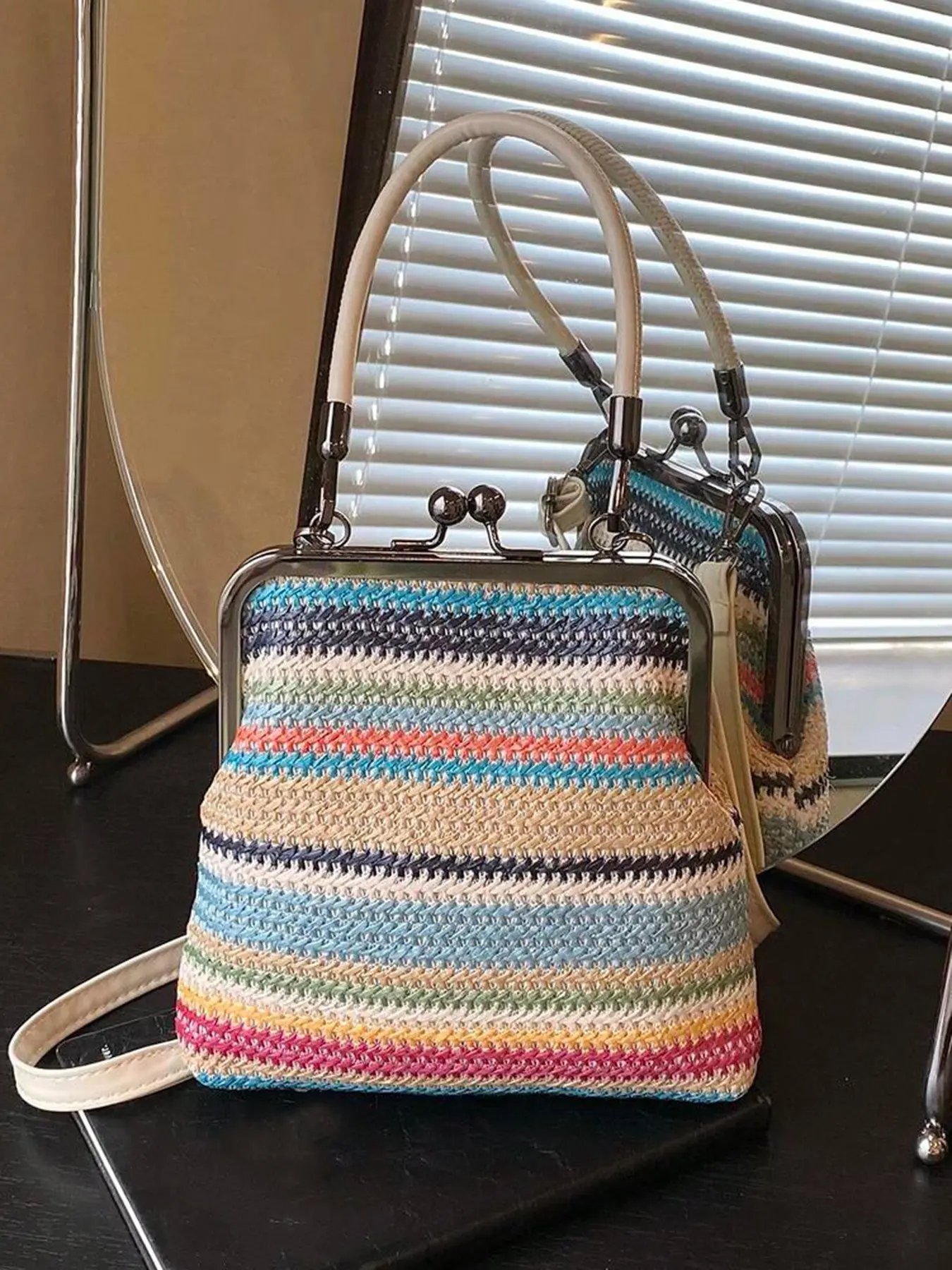 Fresh and artistic gentle style retro texture rainbow stripe handbag, detachable shoulder strap design, fashionable and niche design, personalized single shoulder crossbody bag, suitable for beach vacation and commuting