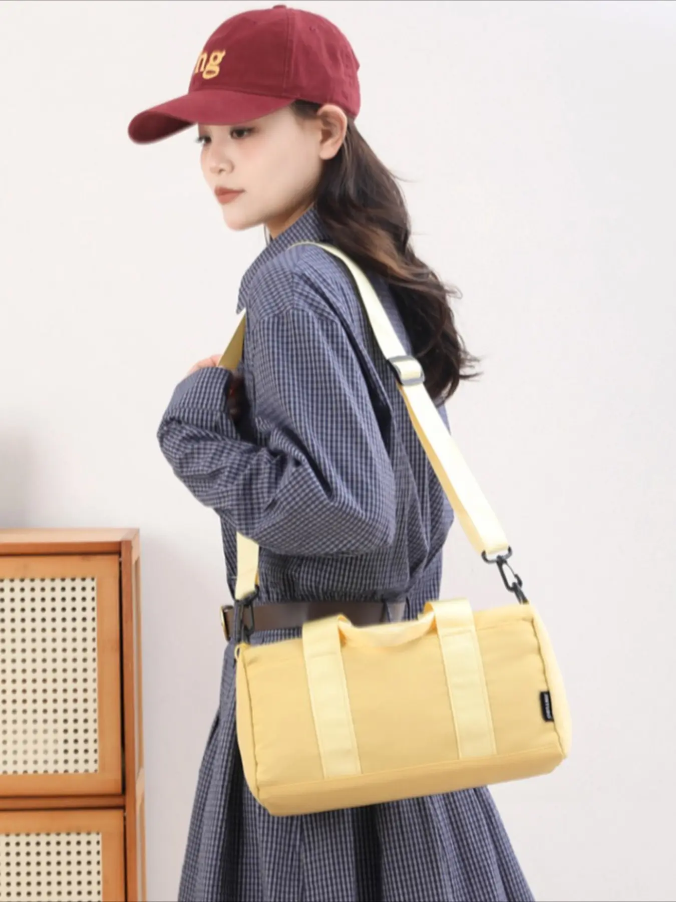 Solid Color Cylindrical Handbag, Lightweight Waterproof Fitness Bag, Casual Commute Mini Boston Bag, Stylish and Practical Accessory, Gym Bags