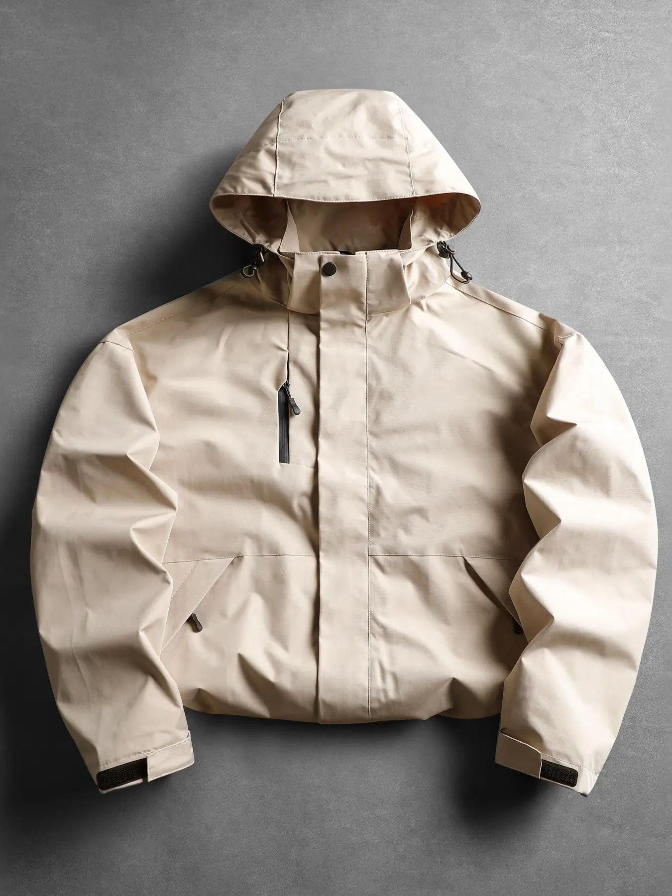Autumn and winter thin loose jacket, men's detachable hooded jacket, lightweight outdoor hiking jacket, multi zipper pocket casual workwear tactical top, windproof and waterproof assault jacket