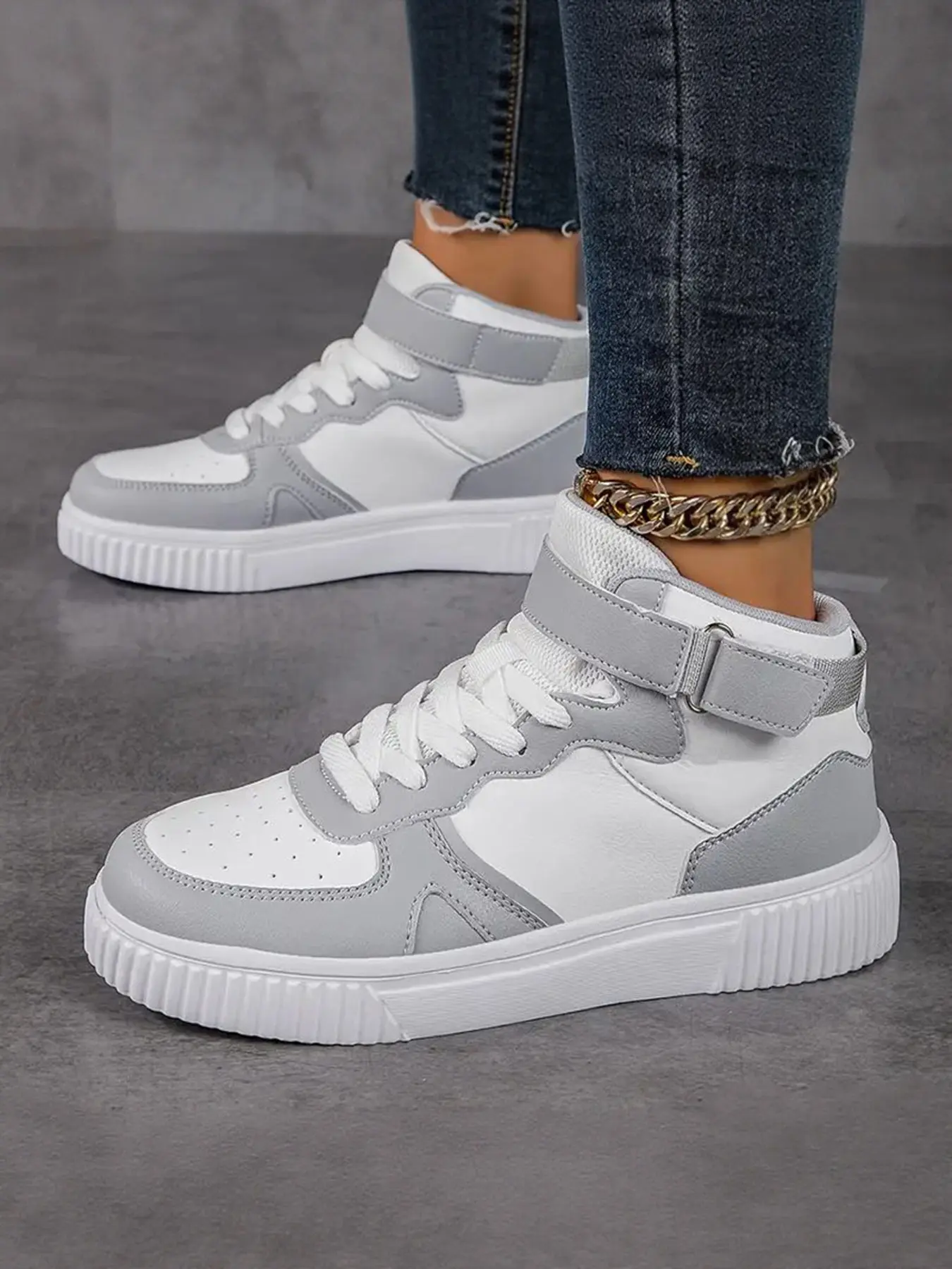 2026 Spring New Arrival High-top Casual White Unisex, Athletic Sneakers Full-black Color-block Shoes Women Lace-up Strap Ankle Boots Flat Walking Shoes Casual Sports Shoes Daily Campus & Streetwear Casual Trendy Trainers