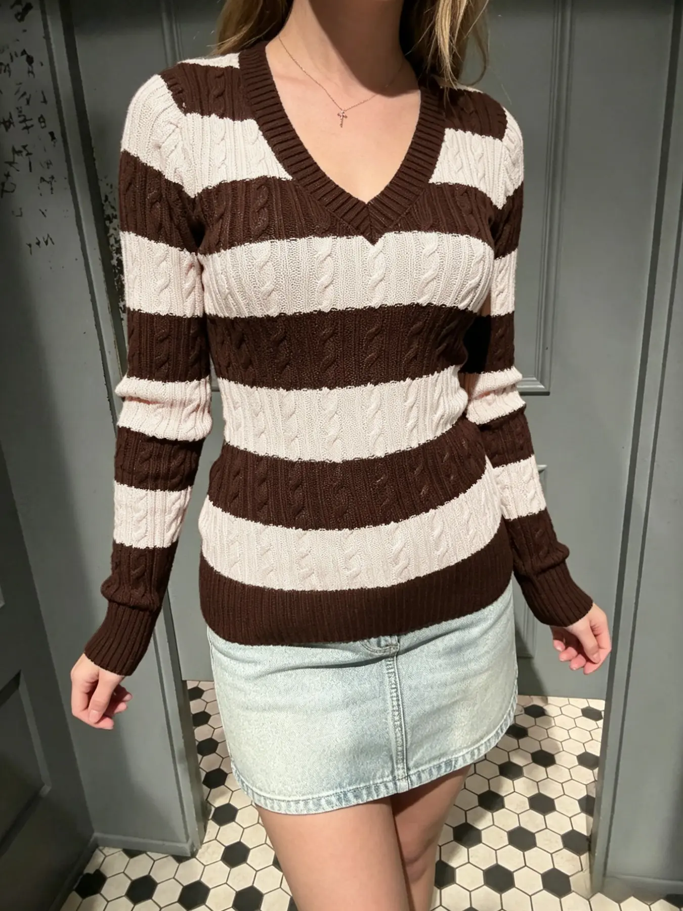 Womens Tops V Neck Cable Knit Sweater Fall Long Sleeve Top 2026 | Striped Pullover, Fitted Knitwear Pullover, Soft Breathable Knit Material, Fitted Jumpers, Business Casual, Fall Outfits, Winter Clothing 2026