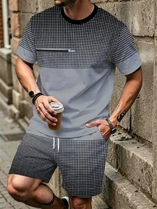 Men's 2-Piece Casual Set, Round Neck Polka Dot Short Sleeve Tee and Shorts, Slim-Fitting, All Seasons, Beach Wear, Plain Surface