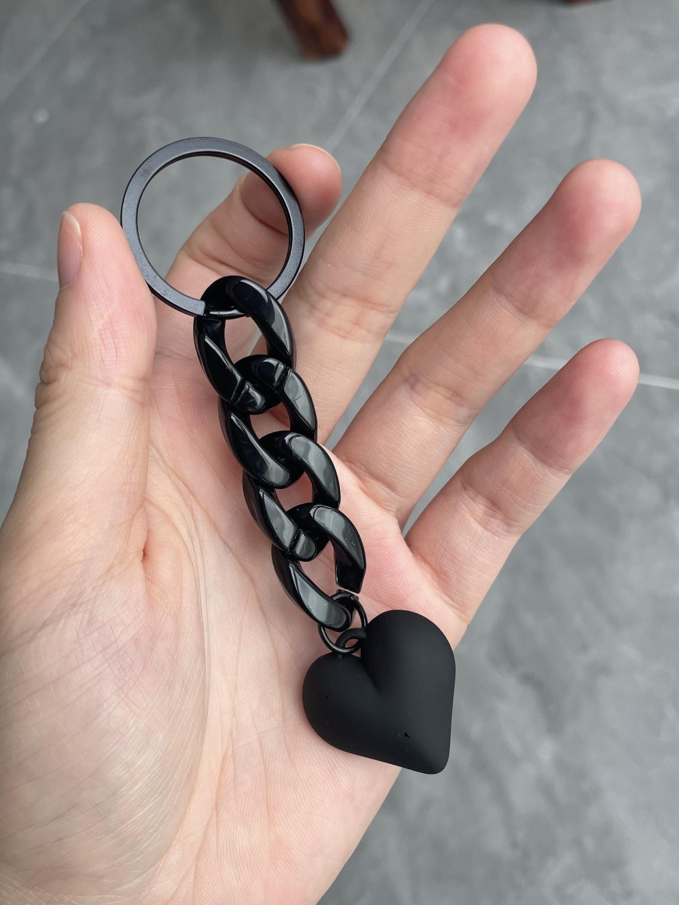 Heart Shaped Keychain, Heart Design Keychain, Minimalist Bag Accessory, Car Pendant, Phone Ornament, Versatile Keychain, Trendy Cute Keychain, Stylish Keychain, Fashionable Alloy Keychain