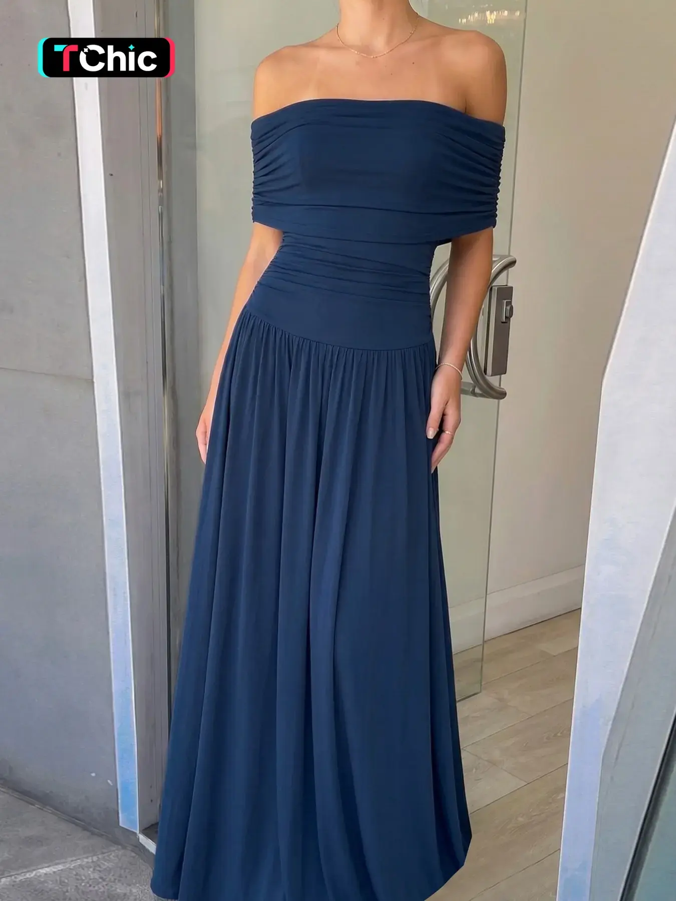 Women's Solid Off-The-Shoulder Ruched Sleeveless Strapless Tube Dress, Backless Plain Fittted Pleated Maxi Dress, Birthday Party Club Date Evening Gown Formal Dress, Formal Evening Attire, Ladies Summer Holiday Daily Casual Long Dresses