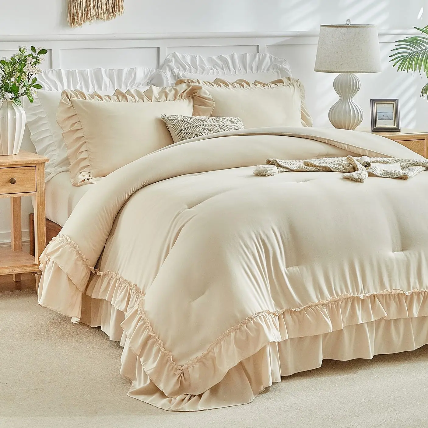 Beige Ruffle Comforter Set Full/Queen Size, 3 Pieces Vintage Farmhouse Comforters, Color Lightweight Soft Bedding Sets for All Season (1 Ruffled Comforter + 2 Pillow Shams)