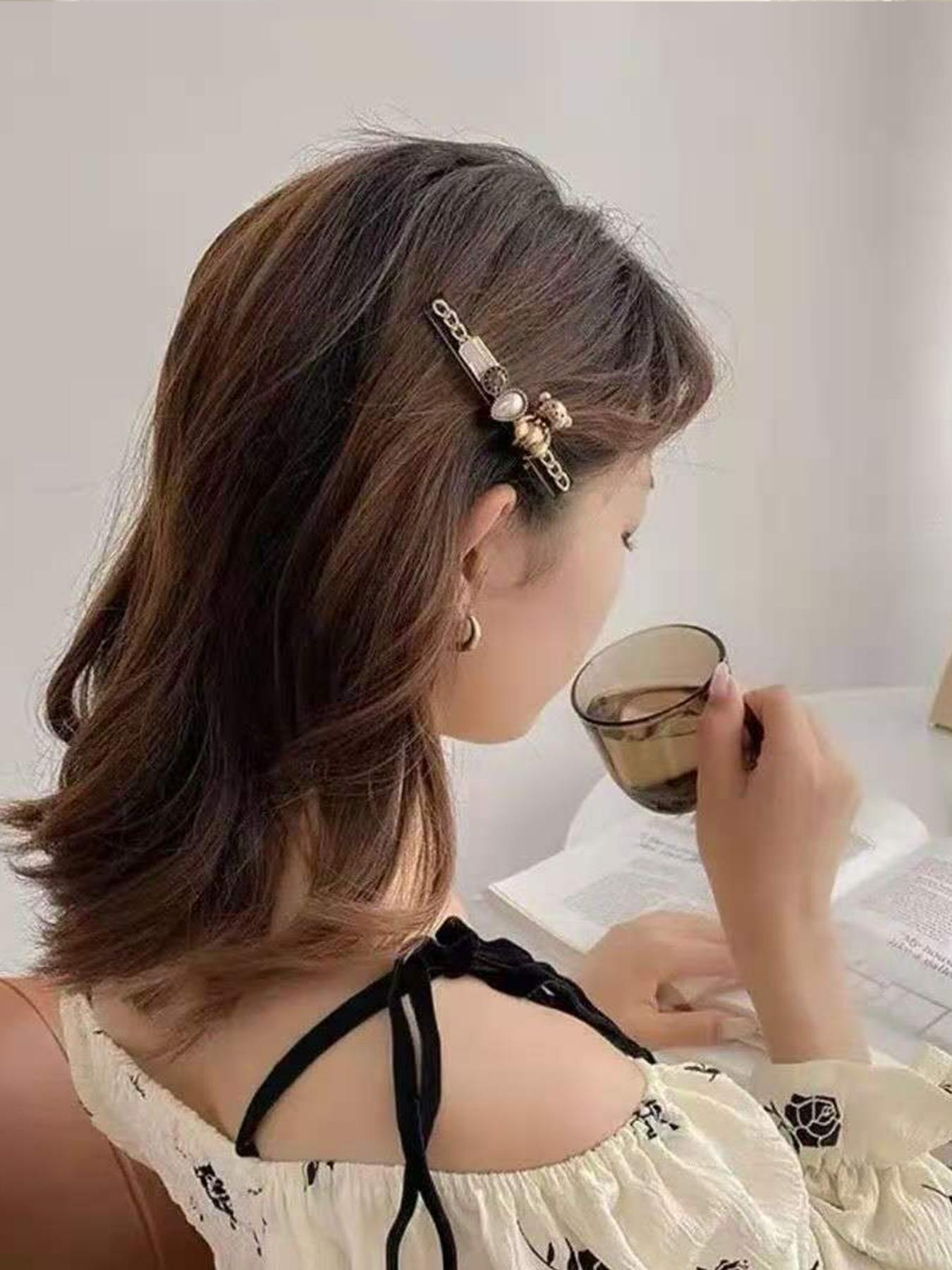 Faux Pearl and Feather Hair Clips Set for Women and Girls, Cute Bear Flower Scissors Design, Side Bang Fixed Hair Clips, Elegant and Fashionable Versatile Hair Accessories for Daily