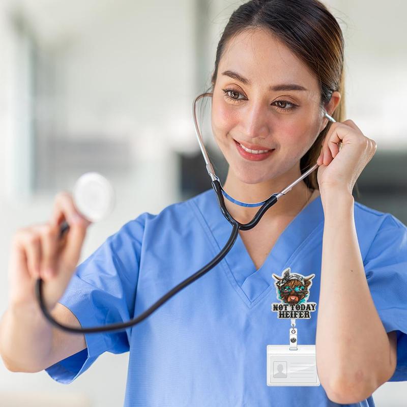 Cute Cow Design Badge Holder, Animal Shaped Badges, 1 Count Retractable Badge Clip, ID Card Holder for Student Office Staff Doctor Nurse