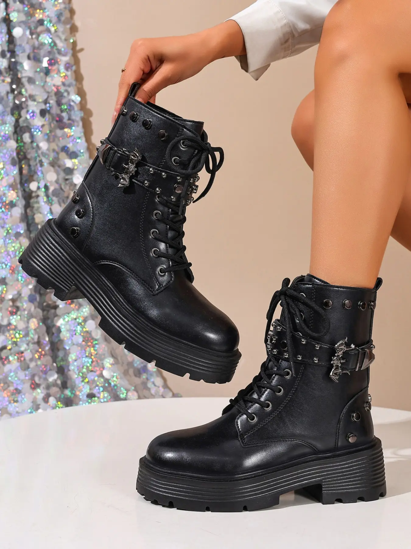 Women's Retro Rivet Thick Sole Lace-Up Short Boots, Motorcycle Style Platform Work Boots, Casual PU Leather Wide Fit All-Season Shoes