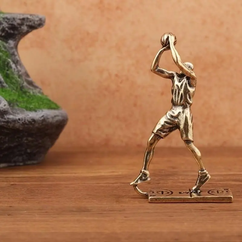 Basketball Action Figure Ornament, Memorial Mini Decorative Item, Perfect Gift for Basketball Enthusiasts, Unique Collectible Piece