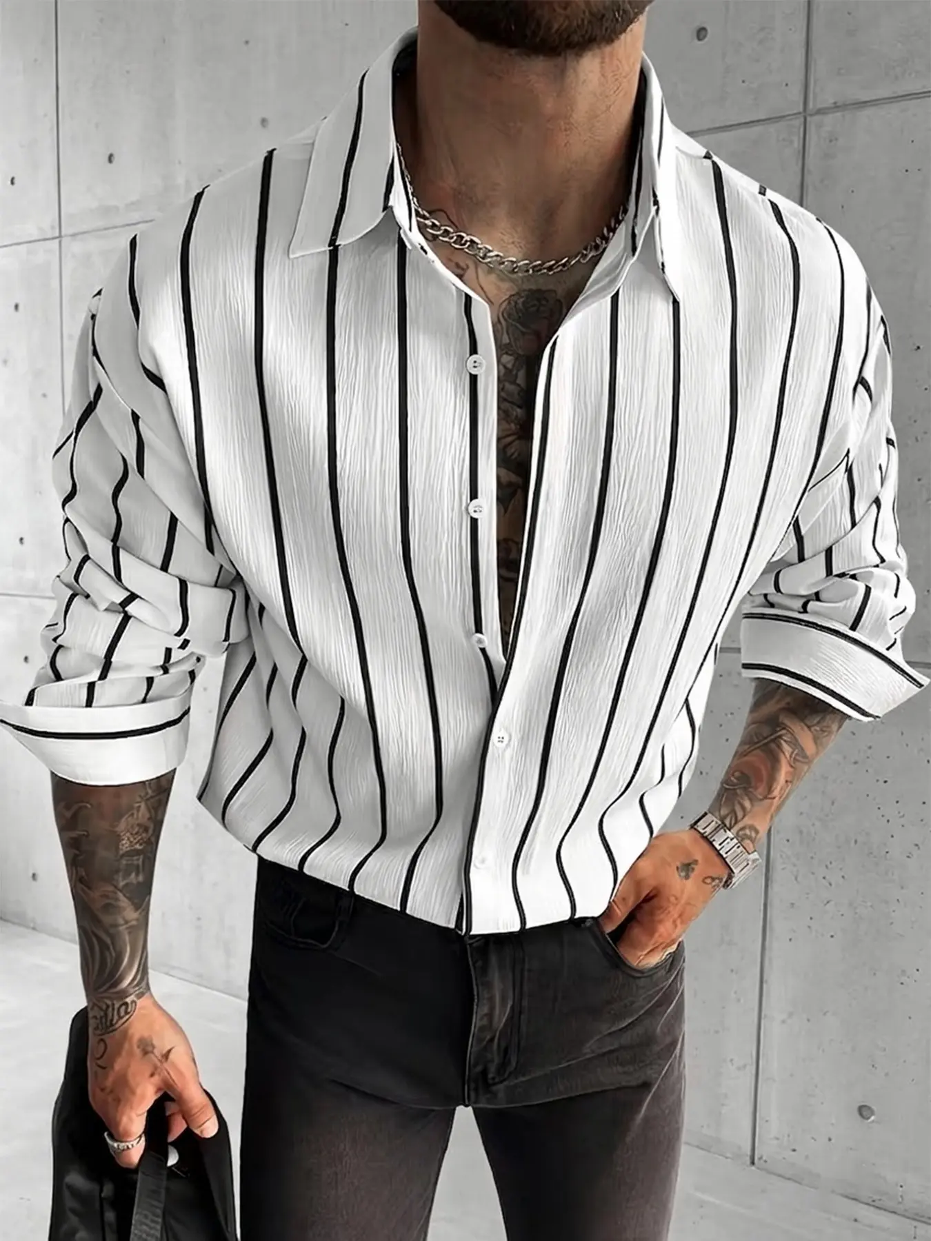 Men White Base Black Vertical Striped Textured Long Sleeve Button Down Shirt, Casual Button Front, Classic Point Lapel Collar Outdoor Overshirt, Comfortable Soft Fabric, Autumn Winter Top For Urban Outdoor Activities