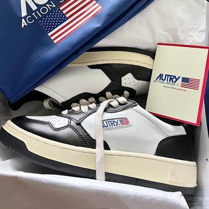 Shoes similar to Yu Shuxin's, color-blocked sneakers, thick-soled lace-up casual shoes, white sneakers for women Sneakers Comfortable Cloud comfort Lightweight