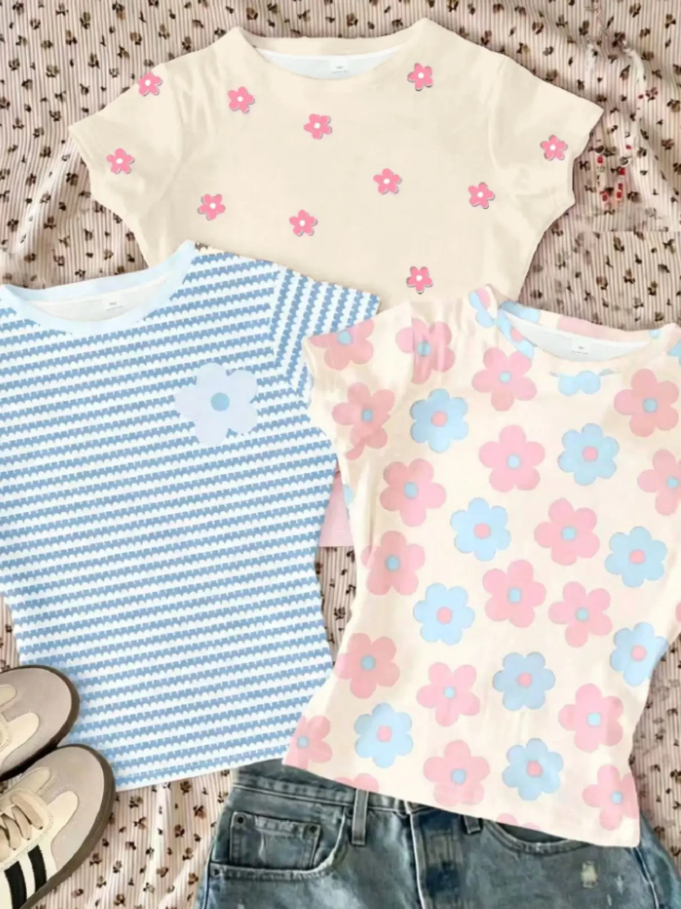 3-piece cute floral short top for girls, striped floral print small fly sleeve T-shirt, soft and elastic girls' summer top, suitable for playmate gatherings, holidays and Daily Wear Shirts