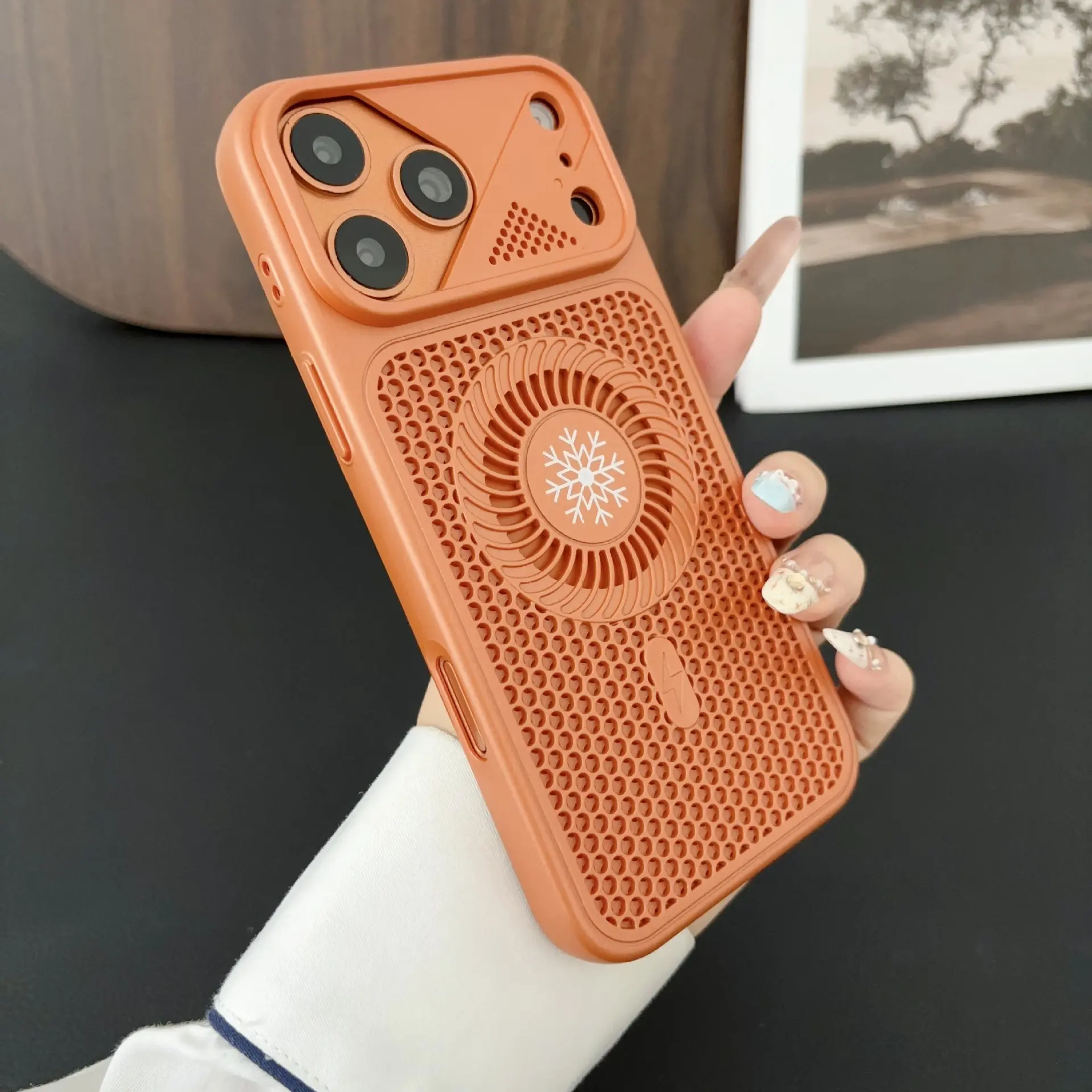 Suitable for iP17PROMAX phone case, small whirlwind cooling, breathable mesh, magnetic suction, 16 anti-fall protection