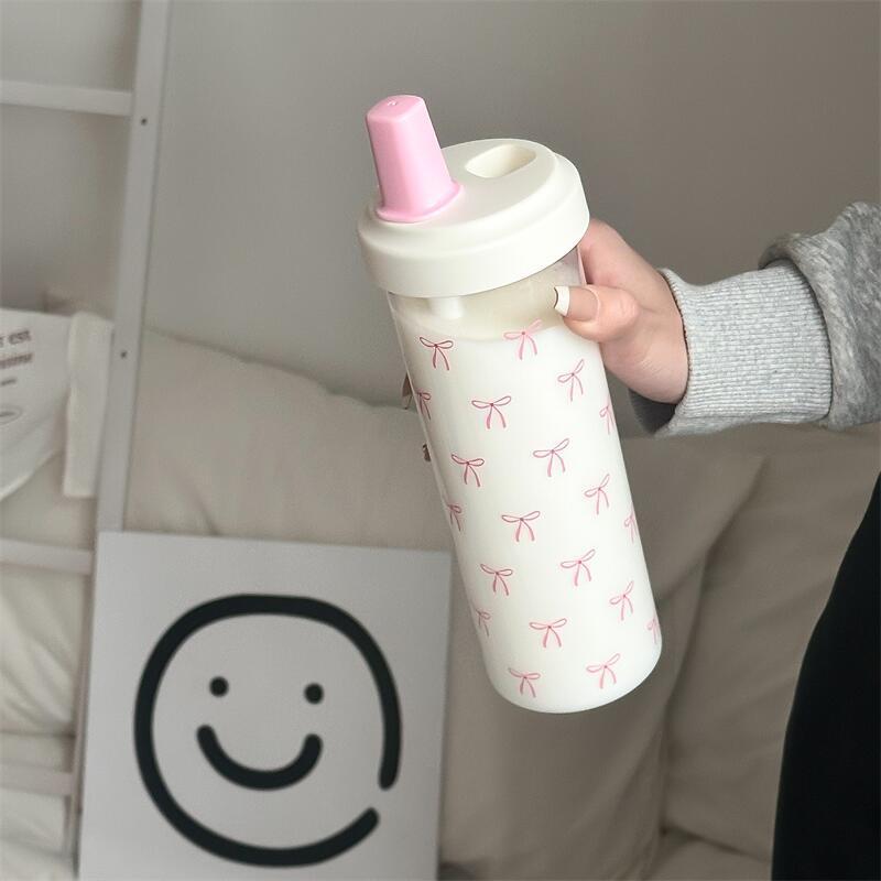 700ML Large Capacity Coffee Cup, Simple Bow Plastic Water Bottle with Lid and Straw, Reusable Sports Cup, Back-To-School Supplies, Reusable Water Bottles