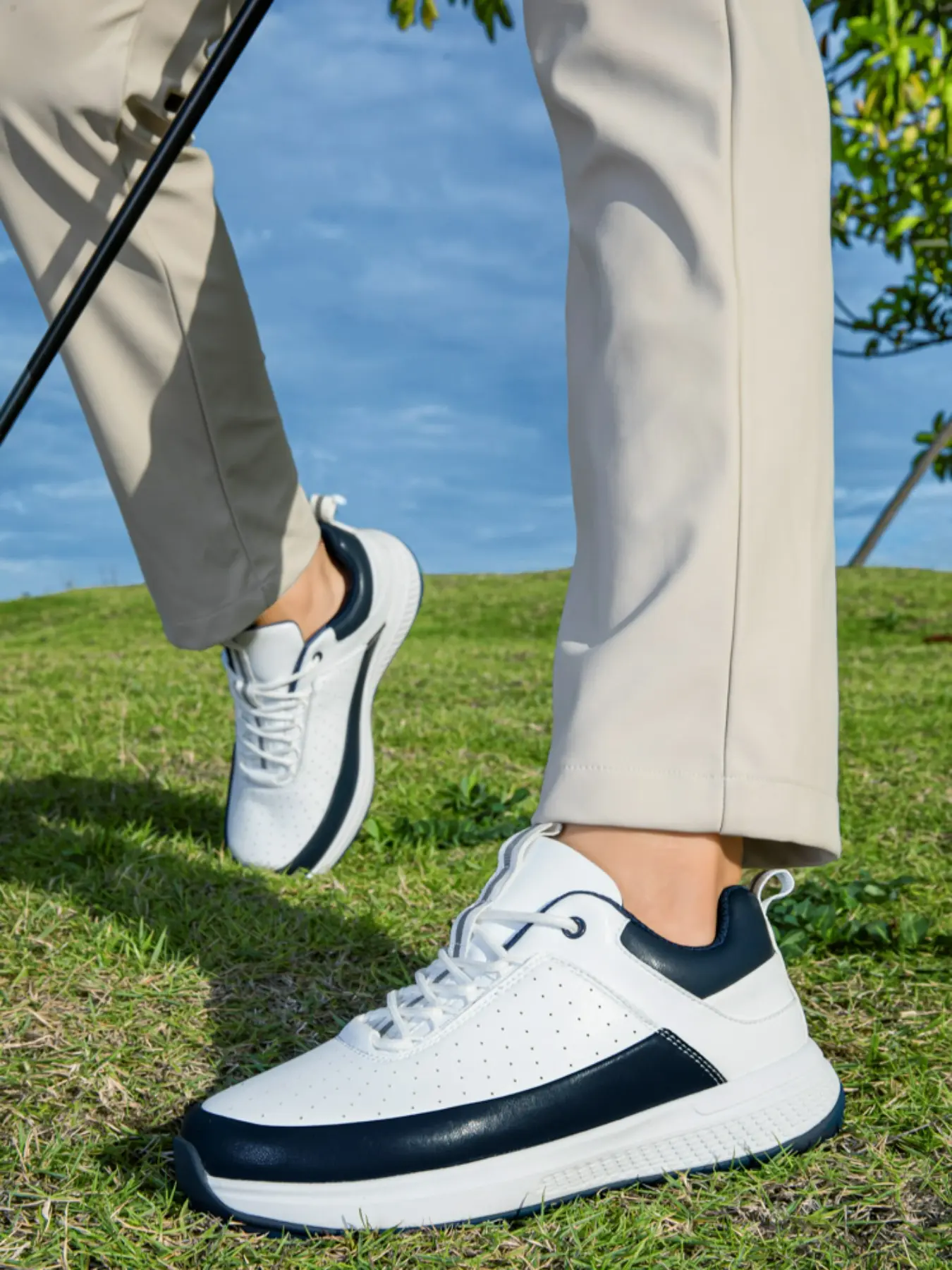 Men's Golf Shoes, No Stud Design, Spikeless Golf Shoes, Golf Casual Shoes, Athletic Golf Shoes, Comfortable and Durable, Ideal for Daily Wear, Perfect for Outdoor Activities, Preferred by Golf Enthusiasts