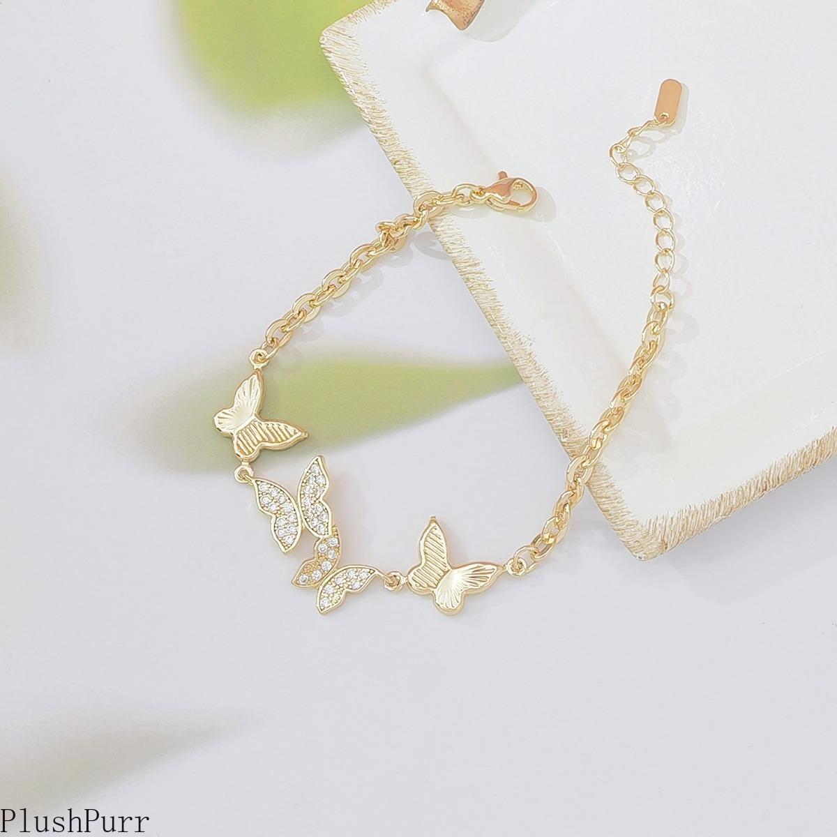 2026 Fashion Butterfly Bracelet—The Ultimate Gift for Your Best Friend. A true spring statement piece, featuring a captivating design that is effortlessly versatile—making it the perfect present for your dearest friends.