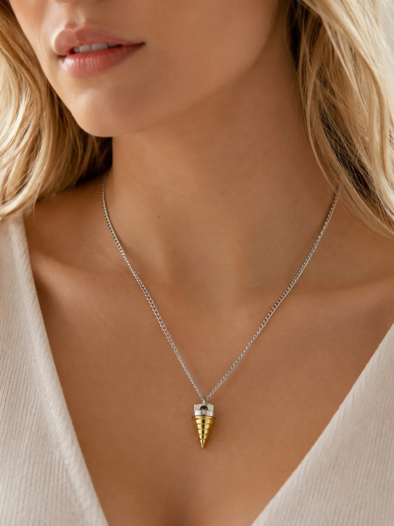 1PC Spiral Drill Pendant Necklace, Anime Inspired Core Jewelry, Two Tone Gold Silver Cone Charm, Unisex Statement Chain, Cosplay Accessories, Cosplay Enthusiasts, Streetwear Outfit, Faith Necklace Gift, Party Daily Wear, Stainless Steel