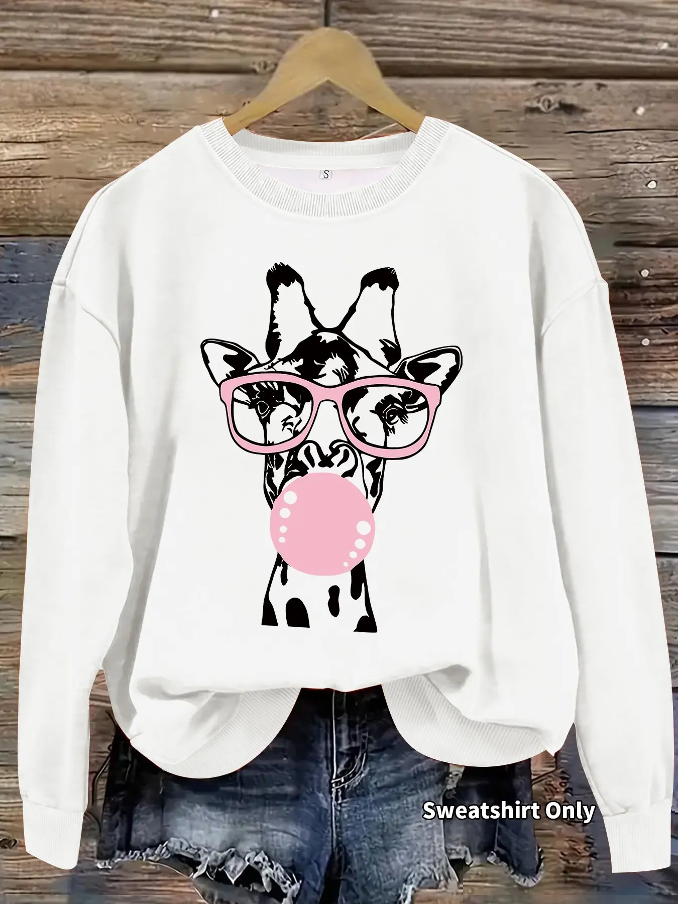 Women's Giraffe Print Casual Round Neck Fleece Sweatshirt, Soft Long Sleeve Top, Fall Winter Essential