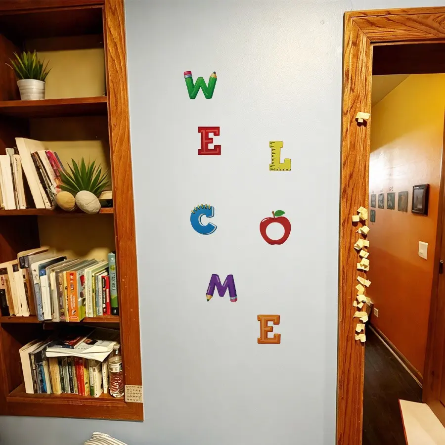 Back‑to‑School Welcome Sign Wall Decals, Colored‑Pencil‑and‑Apple‑themed PVC Self‑Adhesive Stickers, Removable Peel‑and‑Stick Bulletin Board Supplies for Classroom Doors, Kindergarten Entrances, Preschools, First‑Day‑of‑School Decorations or Gifts