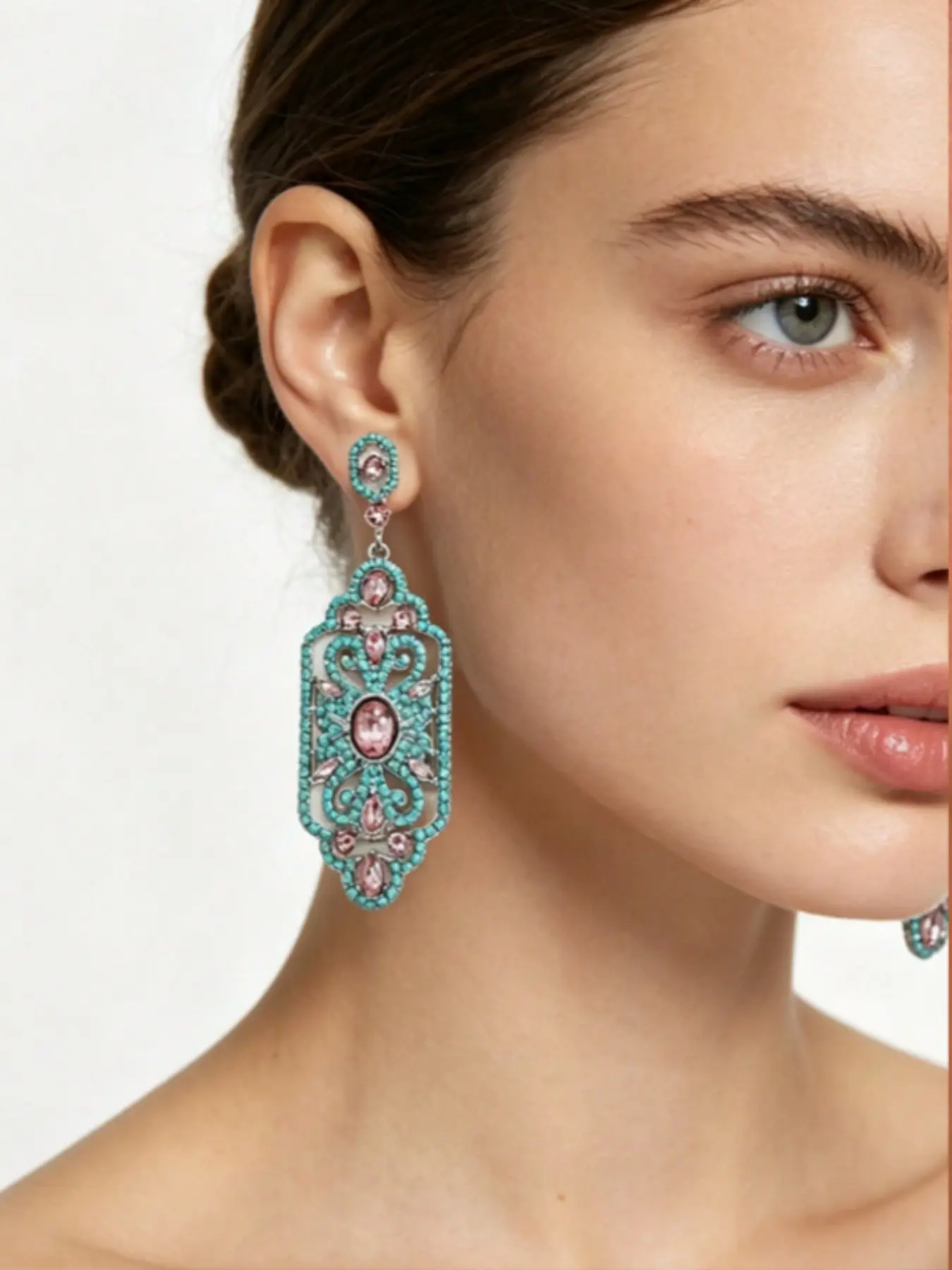 Elegant Blue Floral Earrings, Vintage Style with Imitation Turquoise and Diamonds, Perfect for Women's Parties and Dates