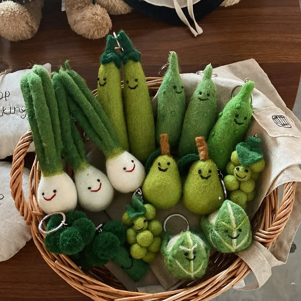 Wool Felt Green Vegetable Keychain Charm - Cute Fashion High-End Bag Hanging Piece Accessory
