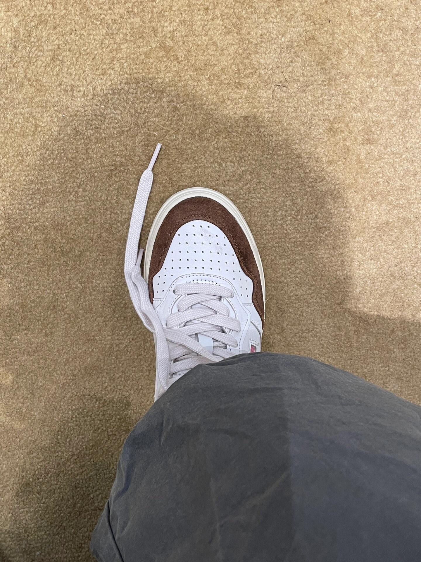 Shoes similar to Yu Shuxin's, color-blocked sneakers, thick-soled lace-up casual shoes, white sneakers for women Sneakers Comfortable Cloud comfort Lightweight