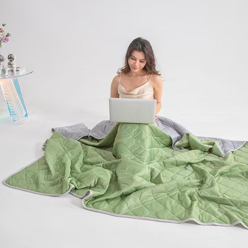 Ice Cream Cooling Blanket, Soft Lightweight Breathable Blanket, Air Conditioning Blanket, Air Conditioner Blanket, Comfortable Blanket for Home Office Travel