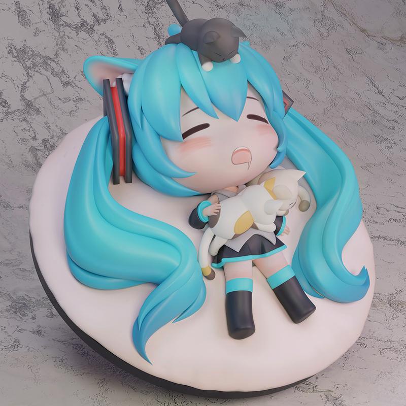 11CM Hatsune Miku Sleeping Anime Action Figurines Doll Desktop Ornament Kawaii Chassis Decor Kawaii Statue Model Trendy Toy Gift