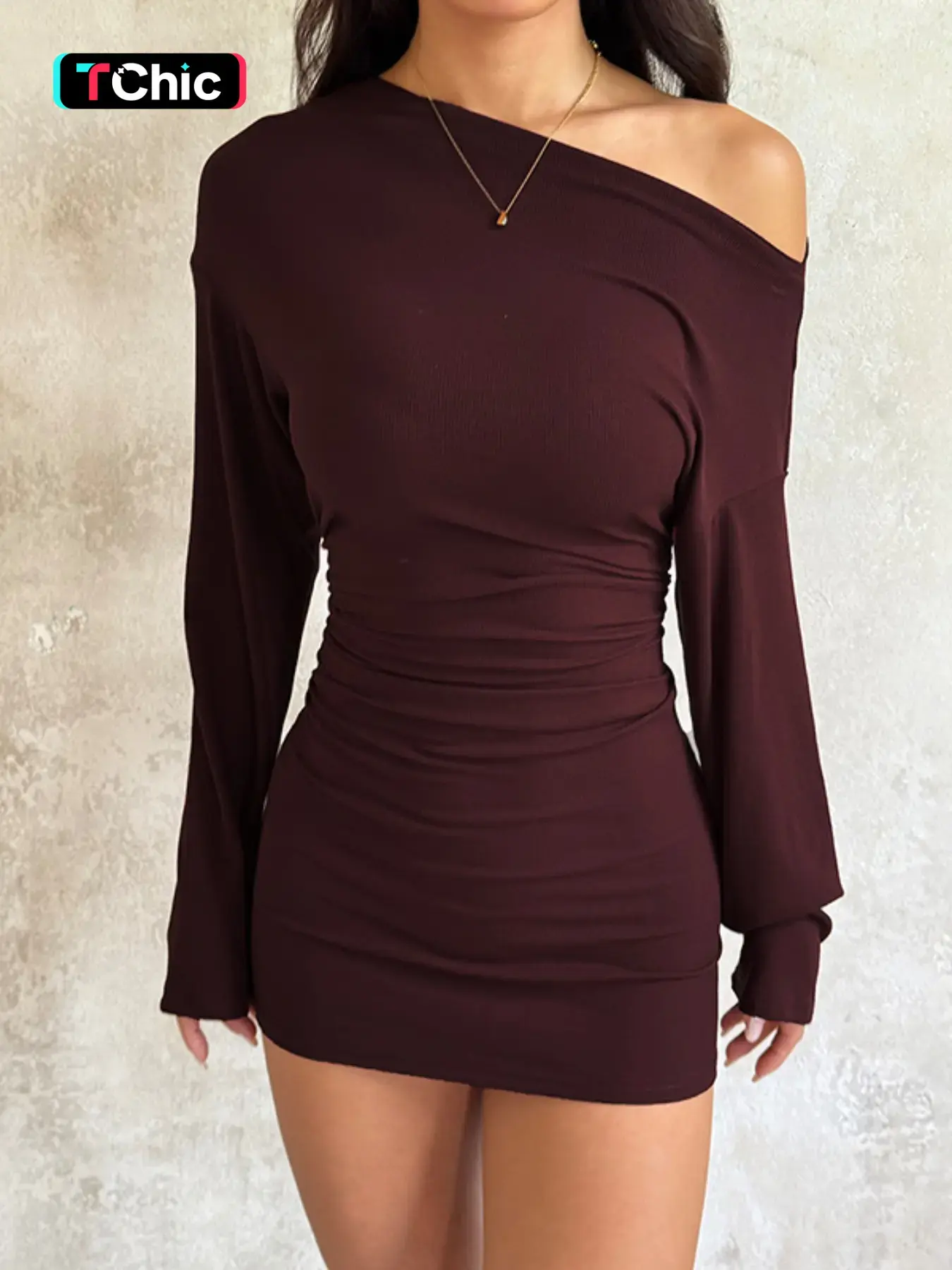 WOWDARK Elegant Chic Off-Shoulder Long Sleeve Dress, Women's Fashionable Cold Shoulder Gown, Stylish Evening Wear, Perfect for Parties & Events