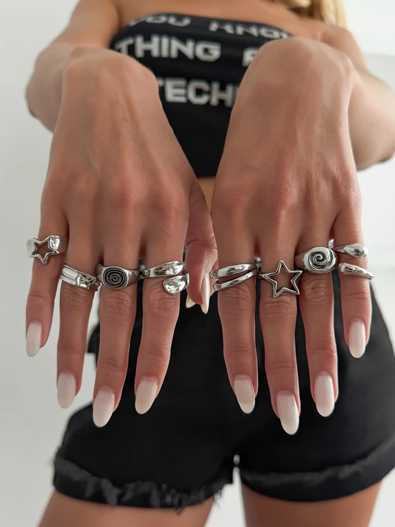 8-Piece Retro Punk Gothic Metal Cross Heart Star Rose Ring Set, Women's Halloween Party Jewelry Accessories, Casual All-Season Chunky Statement Rings