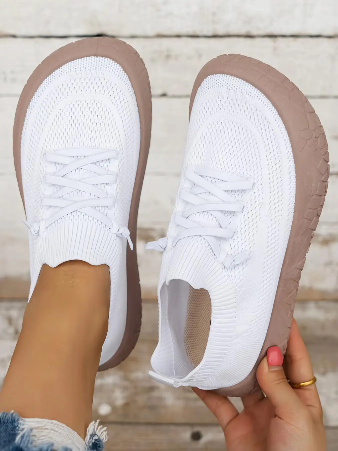 Women's Flyknit Breathable Slip-On Casual Rubber Shoes, Thick-Sole Anti-Slip Walking Flats, Comfortable and Stylish Footwear for Daily Use