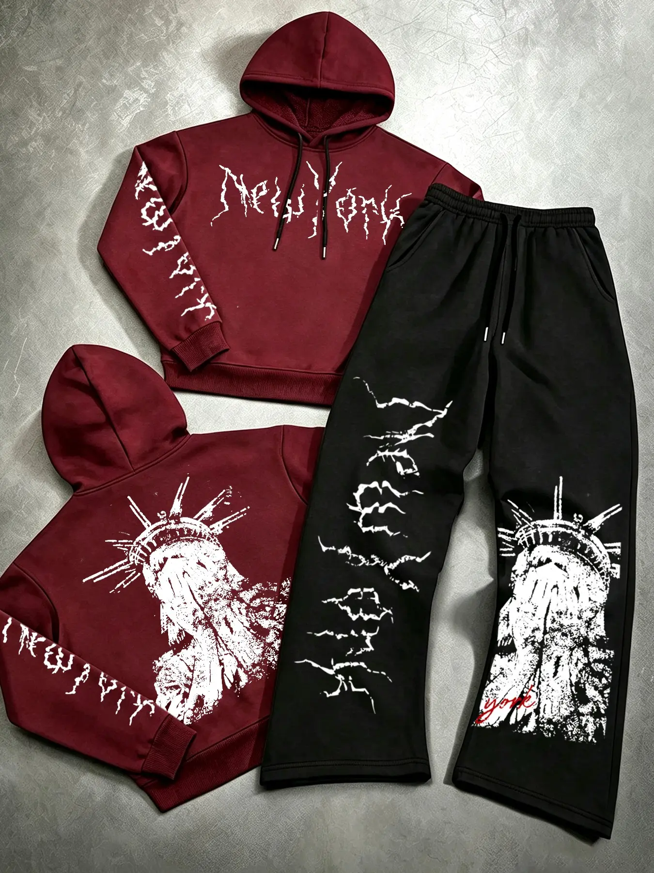 Unisex design featuring a print of New York and the Statue of Liberty, Autumn and winter hooded warm sweatshirt, Pants set outfit, streetwear style clothing, suitable for gothic fashion, streetwear style outfits, casual daily wear, trendy outfi