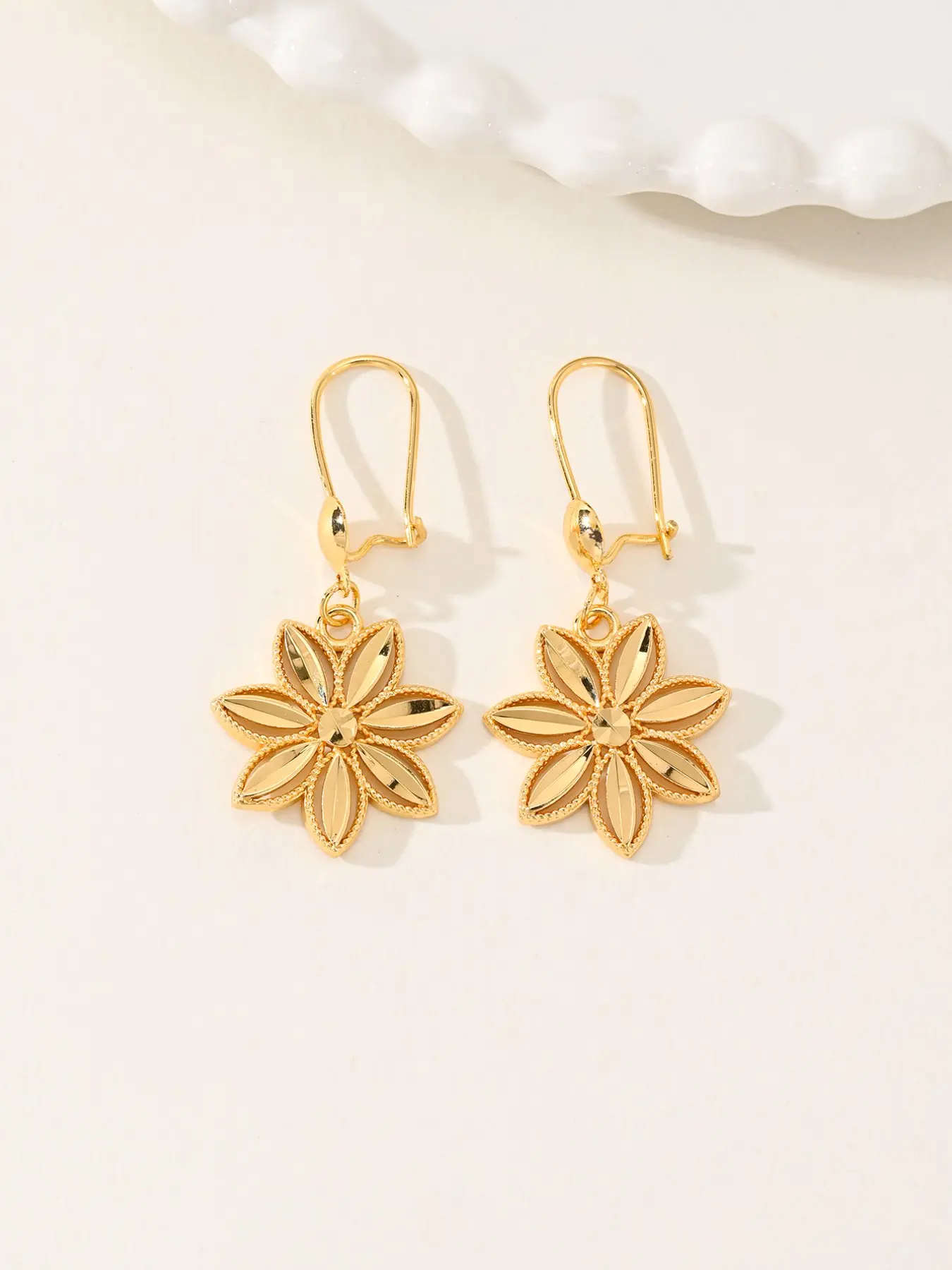 2pcs Floral Drop Earrings, Elegant Carved Design, Rust-Resistant, Arabic Style, Perfect for Weddings & Daily Wear