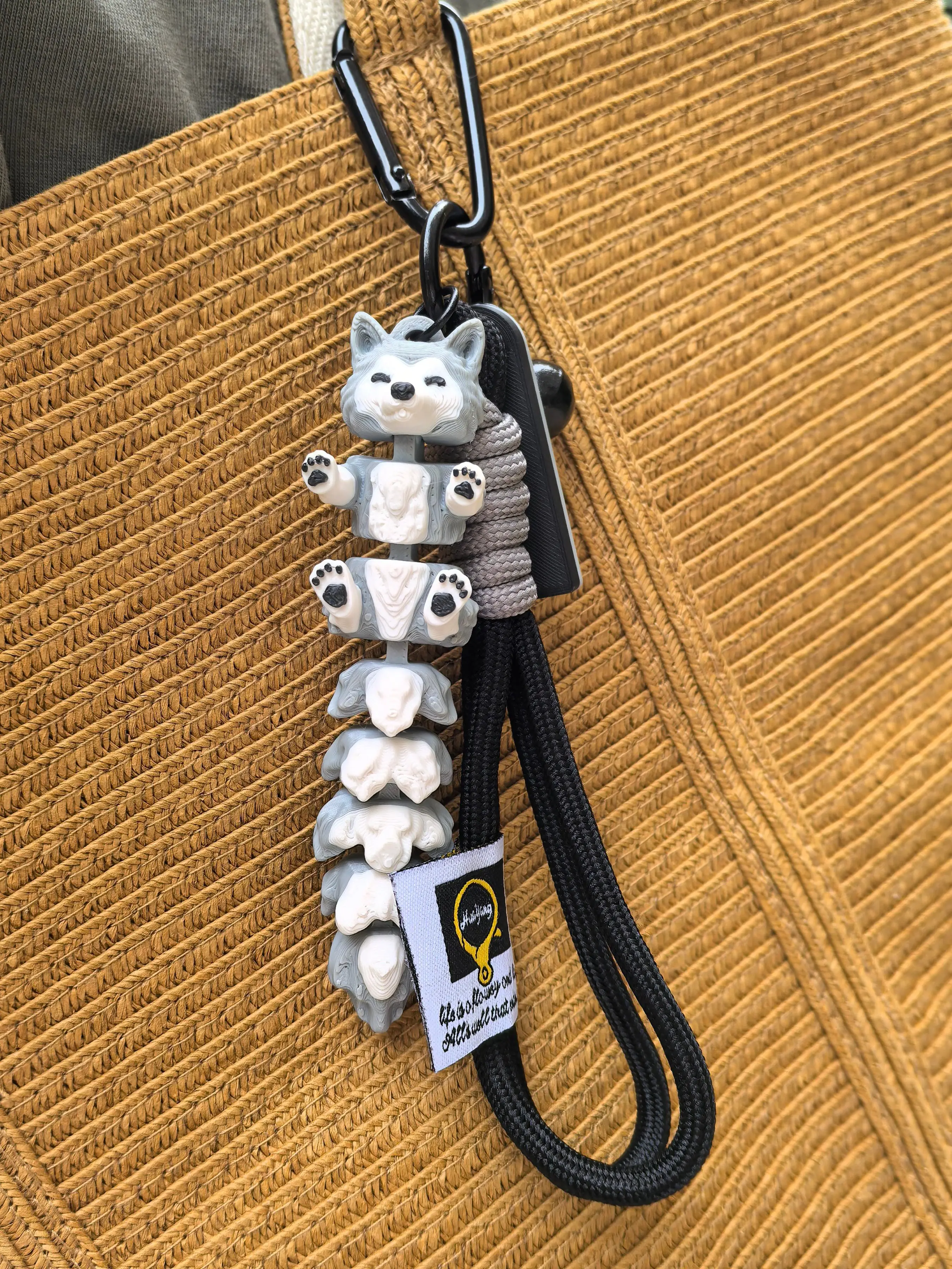 Arctic Wolf Keychain Pendant, Multi-Joint Design, Nylon Rope Lanyard, Ideal Gift for Birthdays & Parties, Detachable Bag Charm, Car Key Holder