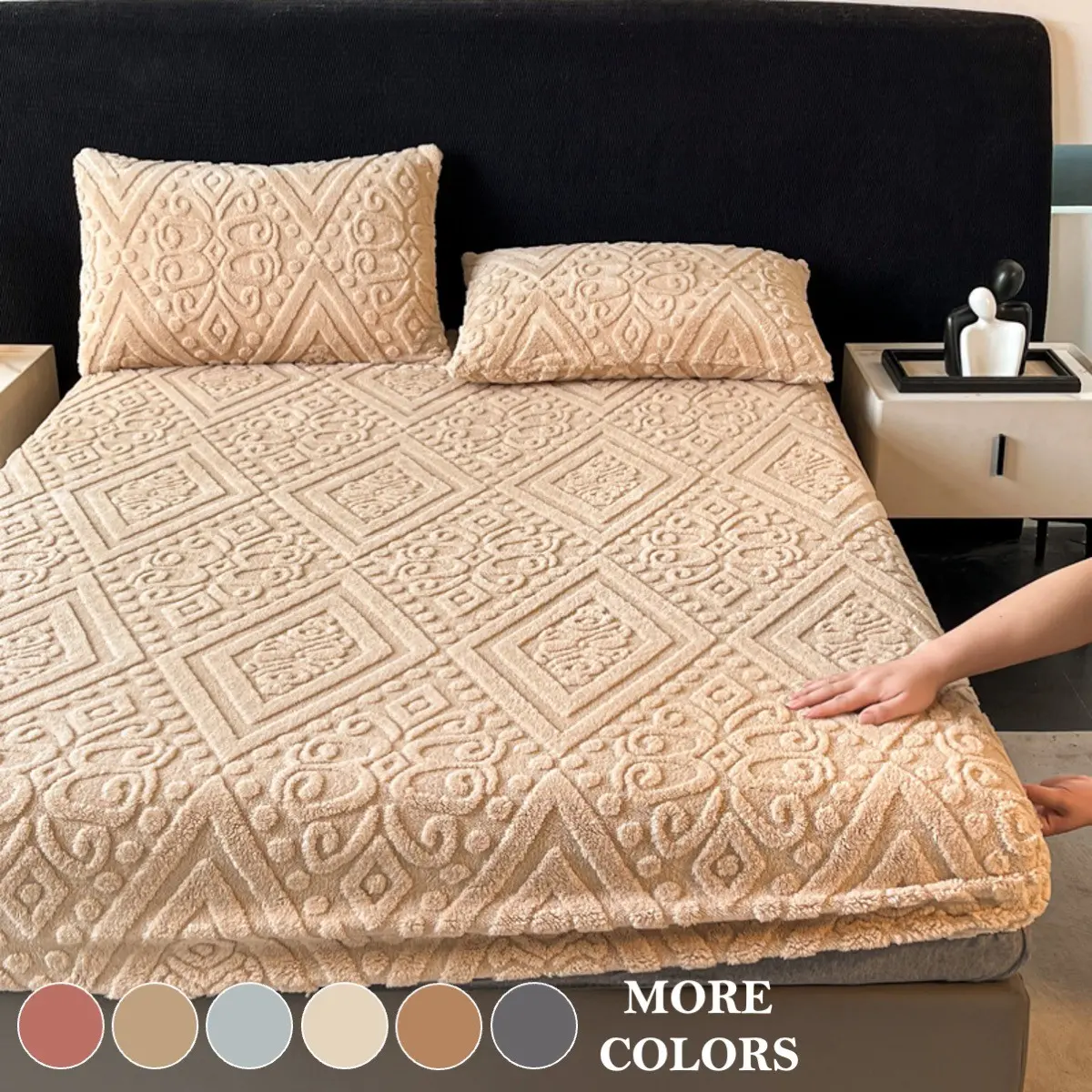 Luxury  Embossed Velvet Fitted Sheet Set, Geometric Floral Jacquard Mattress Cover & Protector, Soft Plush Warm Deep Pocket Bedding with 1 Fitted Sheet and 1 or 2 Matching Pillowcases, Snug All-Around Elastic Fit for Bedroom, Student Room and Hotel