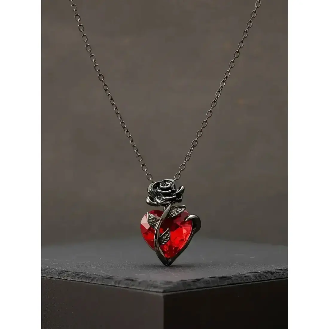 Unisex Street Style Heart Shaped Pendant Necklace, Trendy Rose Design Pendant Necklace, Fashionable Gothic Mystery Jewelry for Men & Women, Ideal Gifts, Charm Necklace, Love Heart Necklace, Hearts Pendant Necklace
