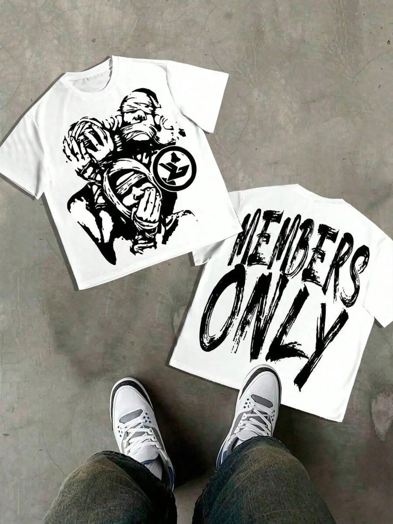 Men’s Mummy Figure Graphic Front Back Print Short Sleeve T-Shirt, Brush Stroke Gothic Streetwear Tee, Bold Members Only Letter Print On Back, Soft Breathable Cotton Blend Fabric, Crew Neck Oversized Loose Fit, Grunge Monochrome Black White Art Pattern