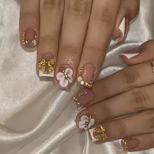 24 pieces Short square Press on nails, Glittering Fake Nails, Naked Pink Gold Sparkling Bow Small Flower Square Armor include press on nail glue, nail file, suitable for any occasion