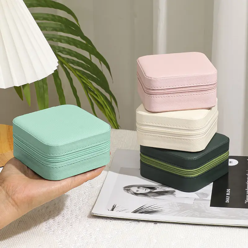 Mini jewelry storage box for earrings, bracelets, rings, travel portable jewelry gift packaging box