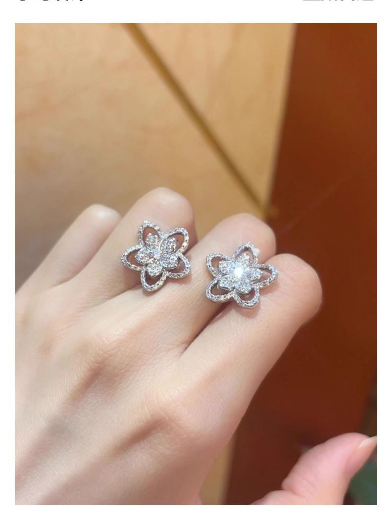 Luxury Flower Stud Earrings for Women, Silver Crystal Floral Earrings, Sparkly Elegant Statement Jewelry for Wedding Party Anniversary Birthday Gift