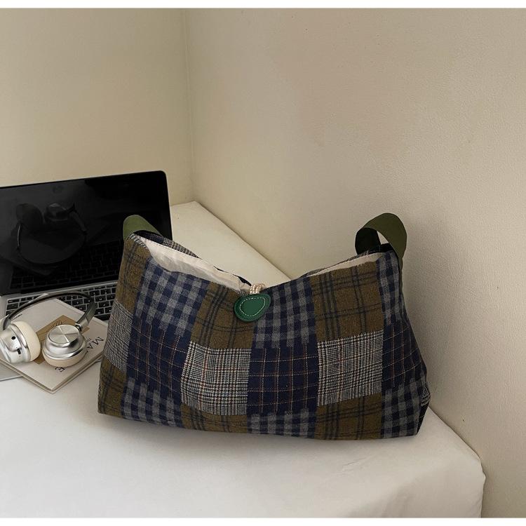 New Winter Plaid Crossbody Bag Fashion Retro Texture Square Shoulder Bag Lightweight Casual Leisure Large Capacty Coach Bag