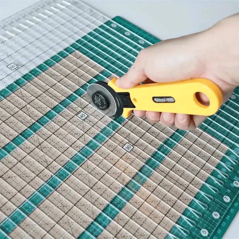 1PC Transparent acrylic quilting ruler with dual scale grid (CM/inch) and 1/4 inch seam guide - suitable for plastic sewing templates, sewing tools and accessories, Sewing supplies, clothing curve cutting for fabrics