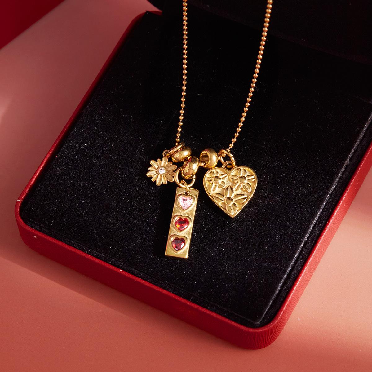 [FLAME] Women's Gold Bead Necklace with Heart & Daisy Flower Decorations, Elegant Layered Jewelry with Pink CZ Accents, Suitable for Casual Wear & Gifts