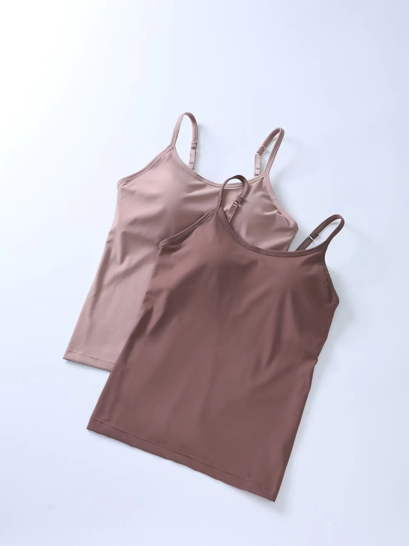 Women's 2-Pack Basic Solid Color Tank Tops, with  bra  Pads, Casual Fashion, Ideal for Daily Wear, Comfortable and Stylish