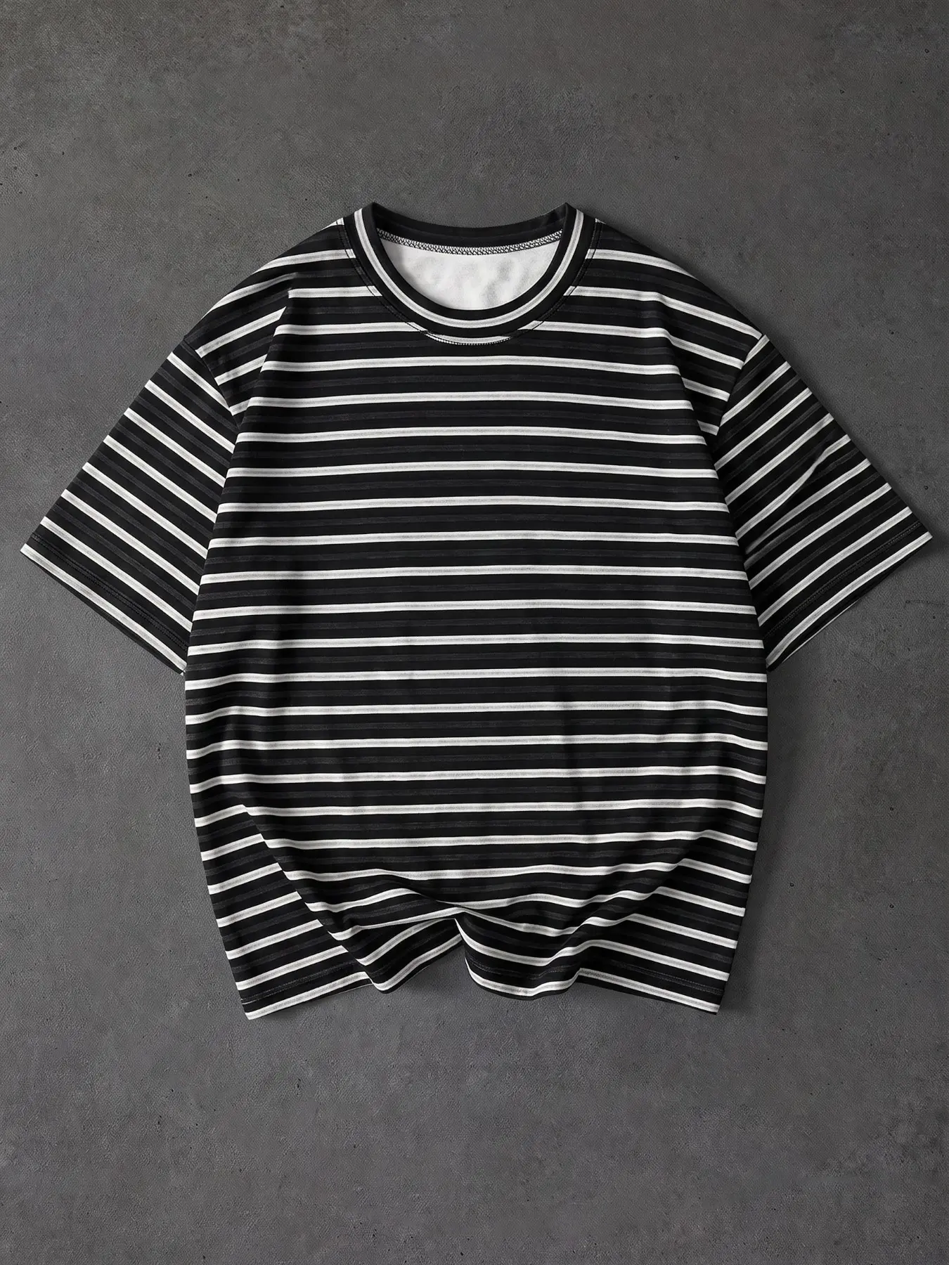Vintage Men's Striped T-Shirt, Round Neck Loose Fit Short Sleeve Casual Daily Streetwear Top, Long Clothing Unlined Plain Surface