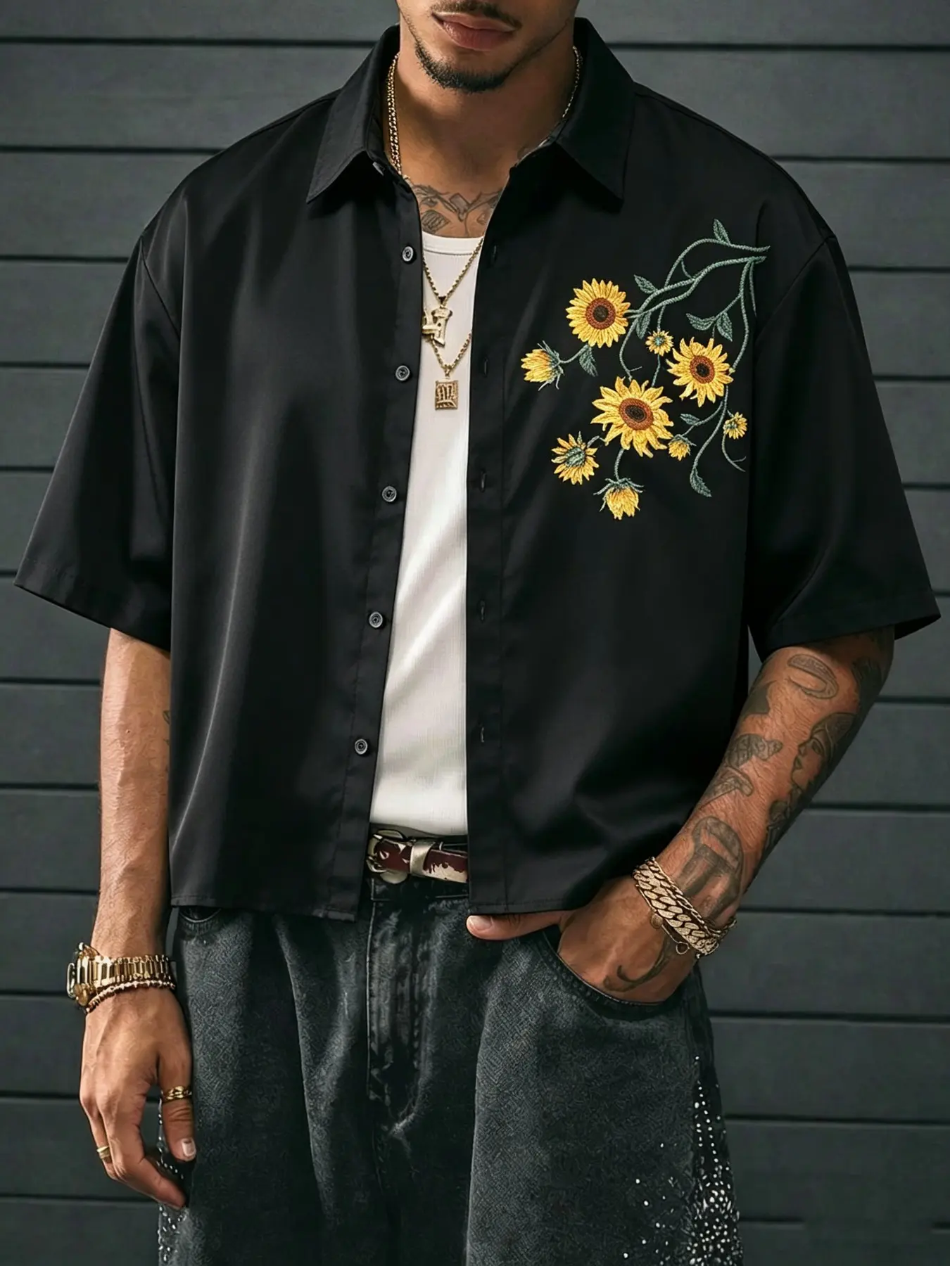 Men's Vintage Sunflower Embroidered Short Sleeve Blouse, Smooth Fabric, Loose Fit, Fall & Winter Casual Wear, Unlined Design