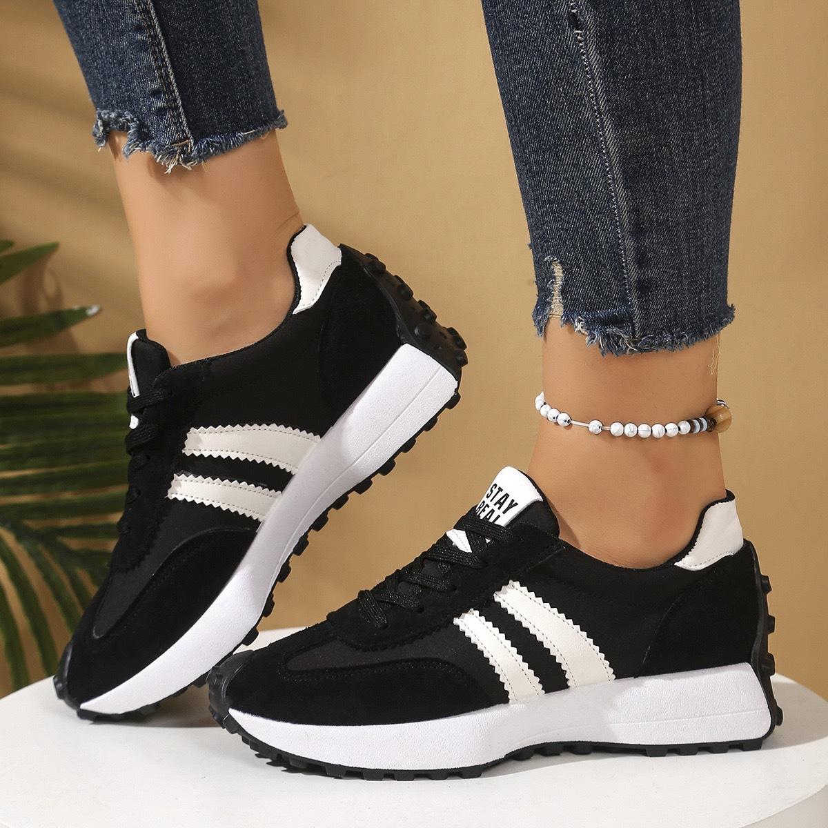 2026 Spring Vintage Color-Block Sneakers for Women, Soft Sole Breathable Casual Shoes, Lightweight Lace-Up Fashion Shoes, Multi-Color Women's Shoes