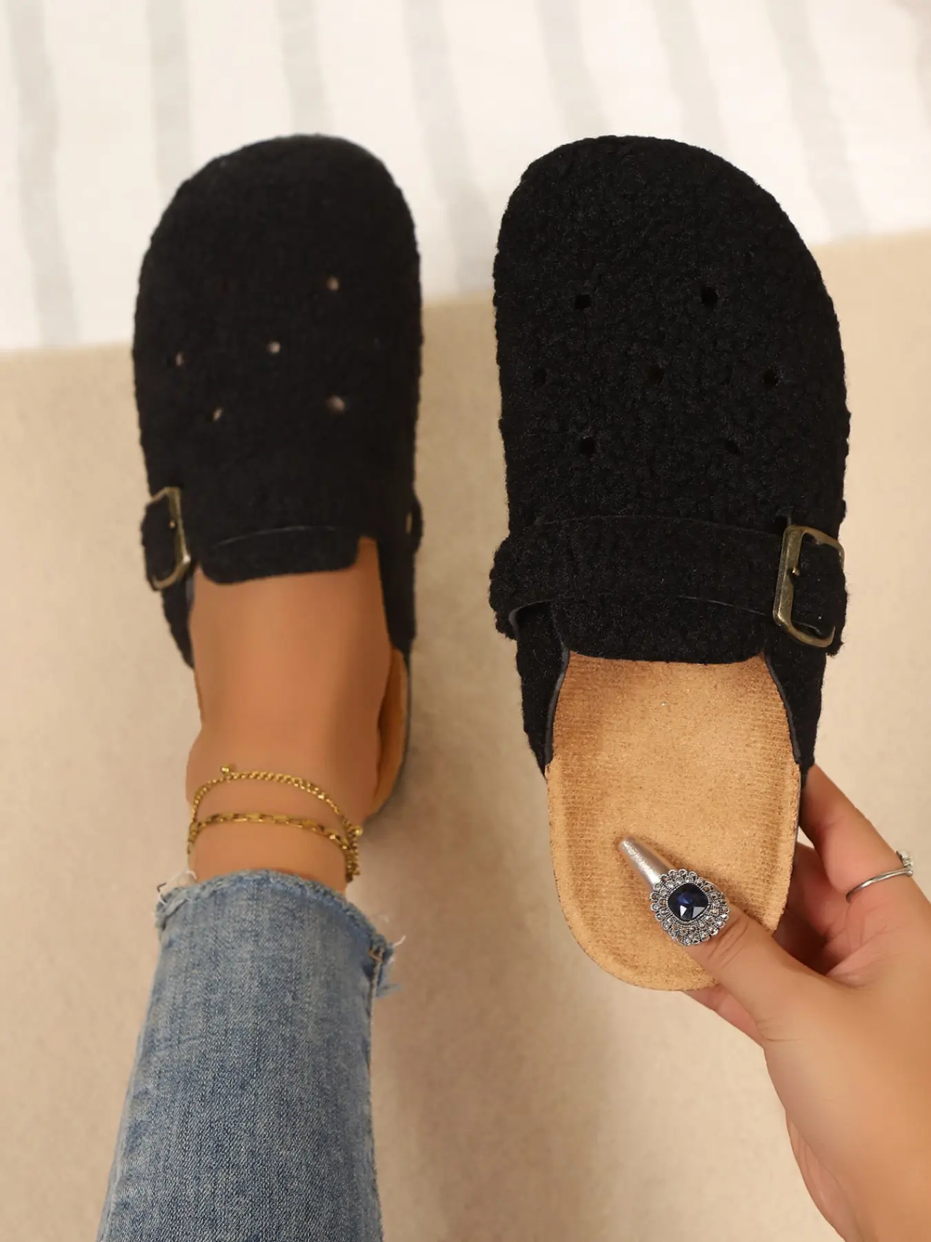 Autumn Winter Plush Buckle Lazy Slippers, Breathable Holes Outdoor Non-Slip Cotton Shoes, Comfortable Footwear for Home Use